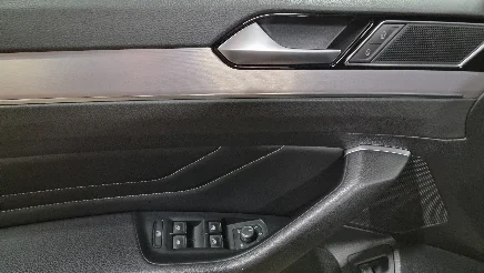 Volkswagen Passat photo-11